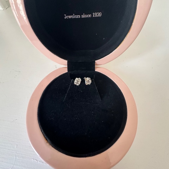 TOUS 18K White Gold Les Classiques Earrings with Diamond and Pearl - Picture 4 of 6